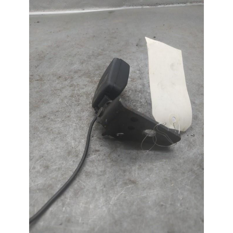 Attache ceinture arriere gauche PEUGEOT 207 Photo n°1
