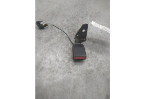 Attache ceinture arriere gauche PEUGEOT 207 Photo n°2