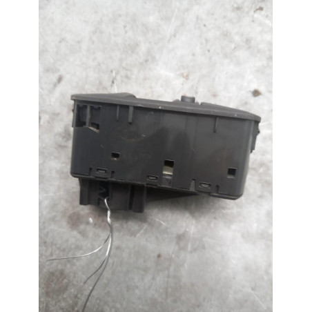 Interrupteur de leve vitre avant gauche OPEL CORSA D