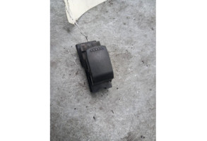 Interrupteur de leve vitre arriere droit SUZUKI SWIFT 3 Photo n°1