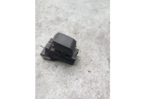 Interrupteur de leve vitre arriere droit SUZUKI SWIFT 3 Photo n°2