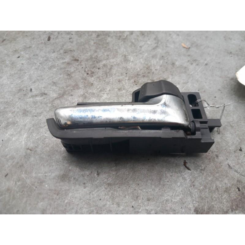 Poignee interieur arriere droit SUZUKI SWIFT 3 Photo n°1