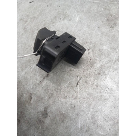 Interrupteur de leve vitre arriere gauche PEUGEOT 3008 1