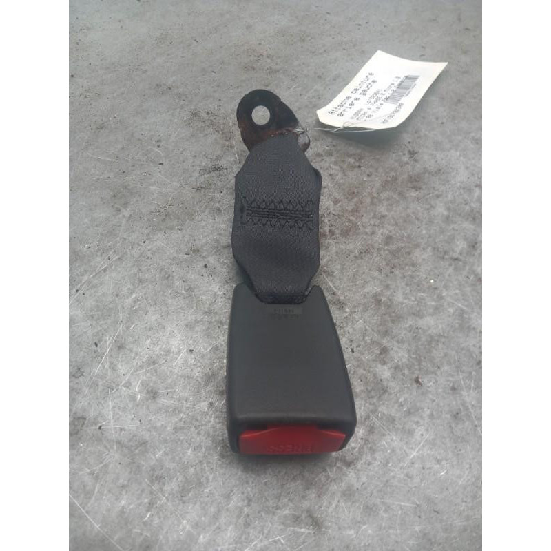 Attache ceinture arriere gauche NISSAN MICRA 4 Photo n°1