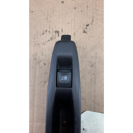 Interrupteur de leve vitre arriere droit RENAULT CAPTUR 1