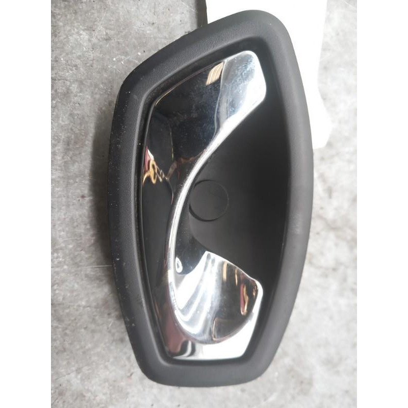 Poignee interieur arriere droit RENAULT CAPTUR 1 Photo n°1