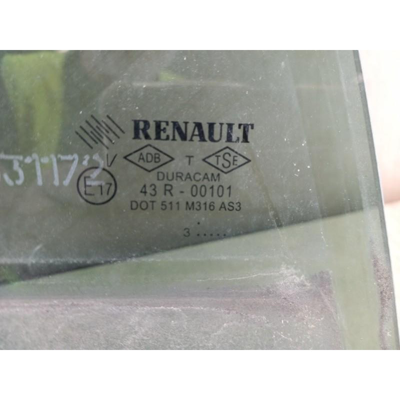 Vitre arriere droit RENAULT CLIO 4 Photo n°1