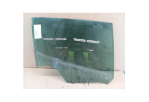 Vitre arriere droit RENAULT CLIO 4 Photo n°2