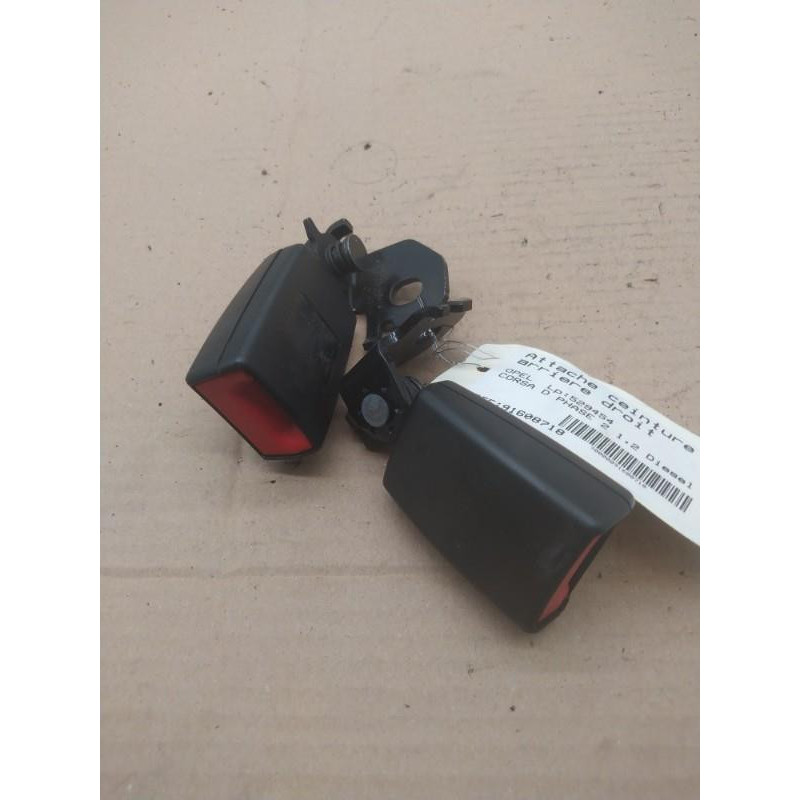 Attache ceinture arriere droit OPEL CORSA D Photo n°1
