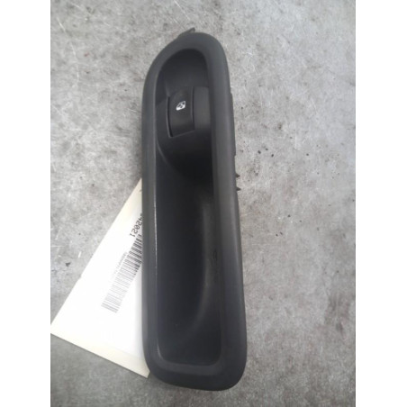 Interrupteur de leve vitre avant droit RENAULT CLIO 3