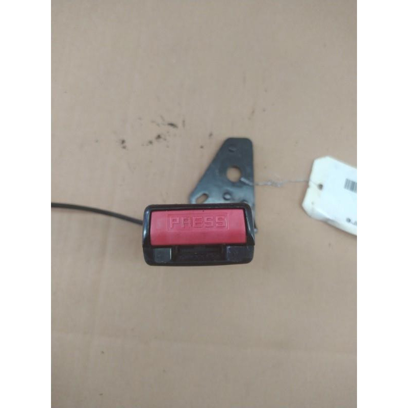 Attache ceinture arriere gauche PEUGEOT 207 Photo n°1