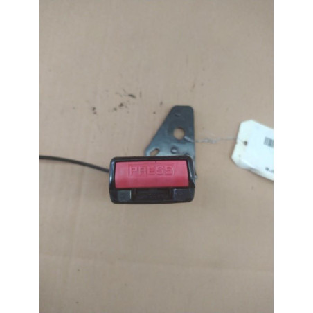 Attache ceinture arriere gauche PEUGEOT 207