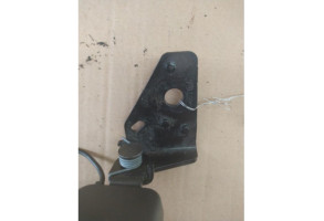 Attache ceinture arriere gauche PEUGEOT 207 Photo n°4