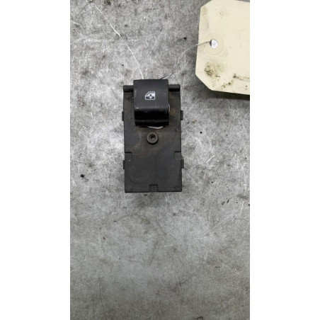 Interrupteur de leve vitre arriere droit OPEL ASTRA J