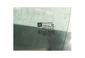 Vitre arriere gauche OPEL ASTRA J Photo n°2