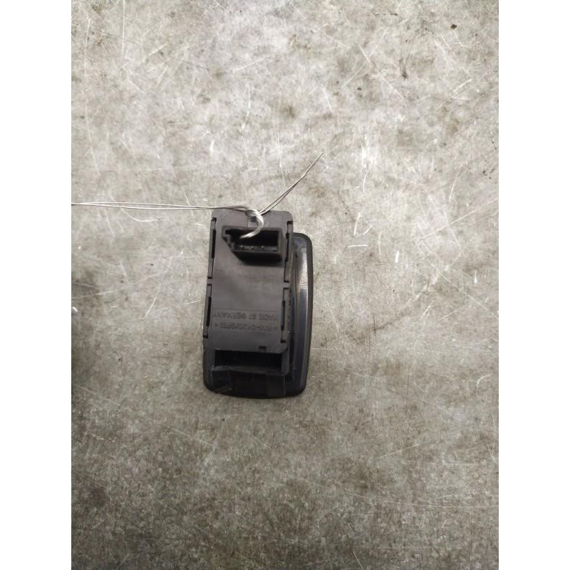 Interrupteur de leve vitre avant droit BMW SERIE 3 E90 Photo n°1