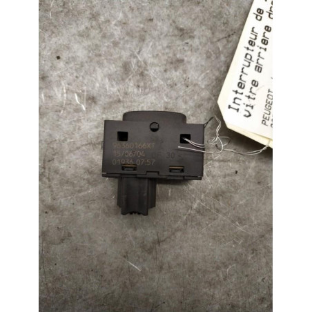 Interrupteur de leve vitre arriere droit PEUGEOT 307