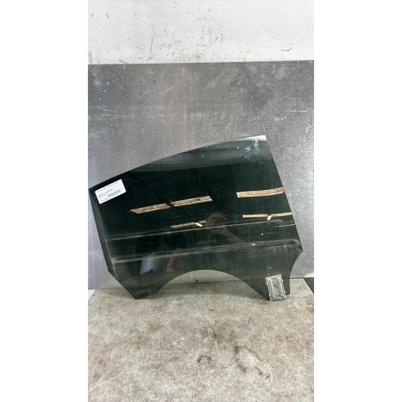 Vitre arriere droit PEUGEOT 508 2 Photo n°1