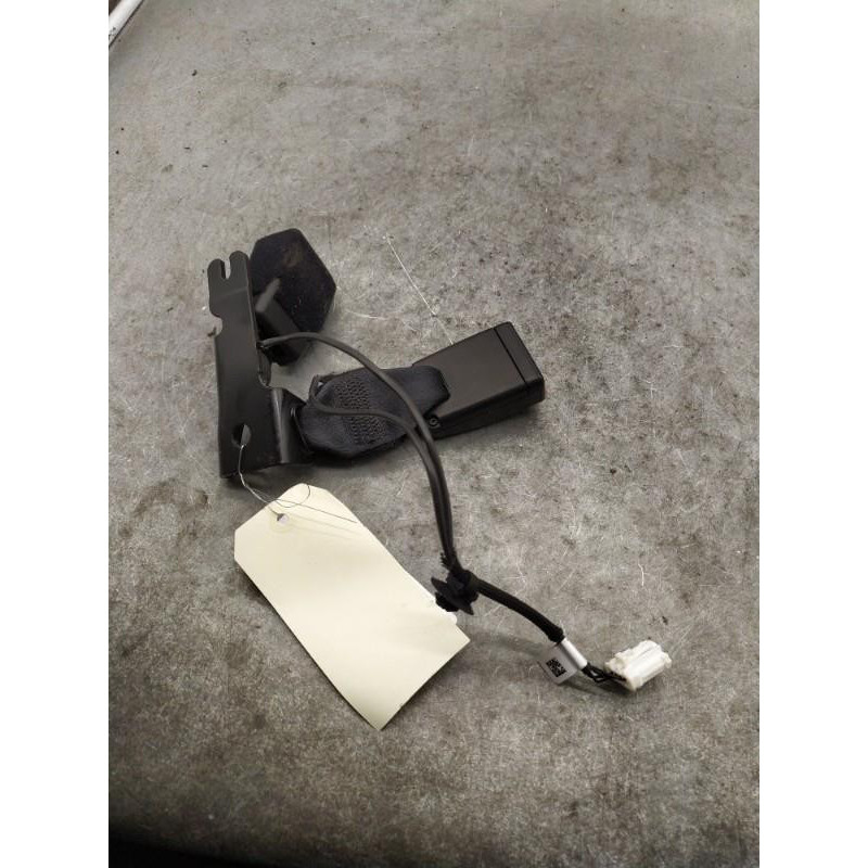 Attache ceinture arriere droit PEUGEOT 508 2 Photo n°1