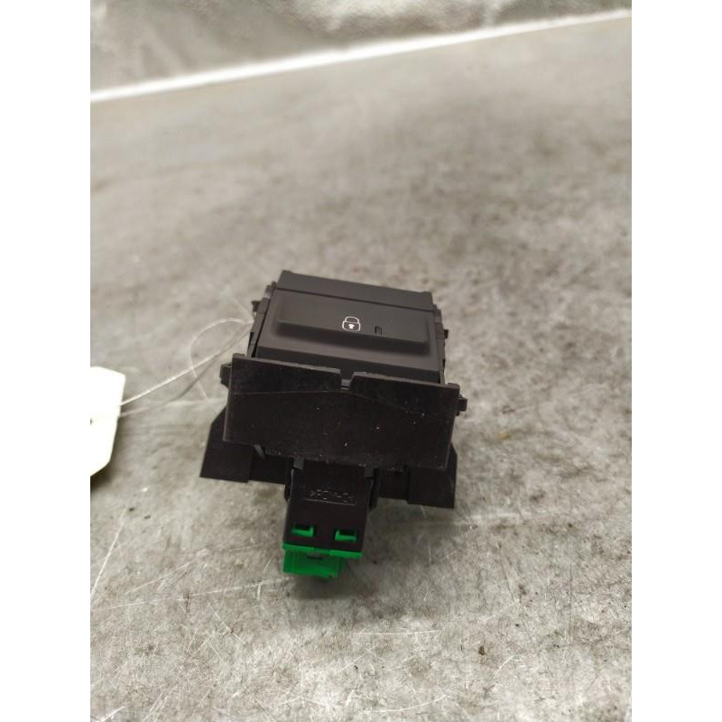 Bouton de warning PEUGEOT 508 2 Photo n°1