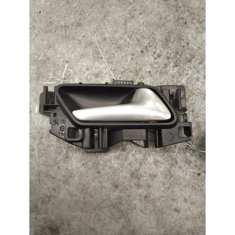 Poignee interieur arriere droit PEUGEOT 508 2 Photo n°1