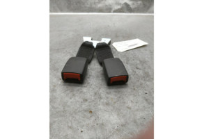 Attache ceinture arriere droit FORD FIESTA 5 Photo n°2