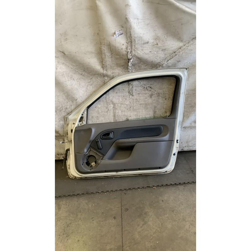 Porte avant droit RENAULT CLIO 2 Photo n°1