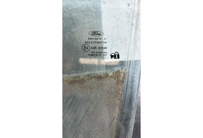Vitre avant gauche FORD FIESTA 6 Photo n°2