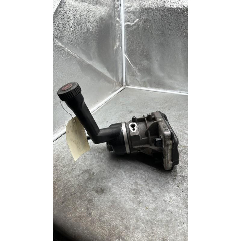 Pompe de direction PEUGEOT 308 1 SW Photo n°1