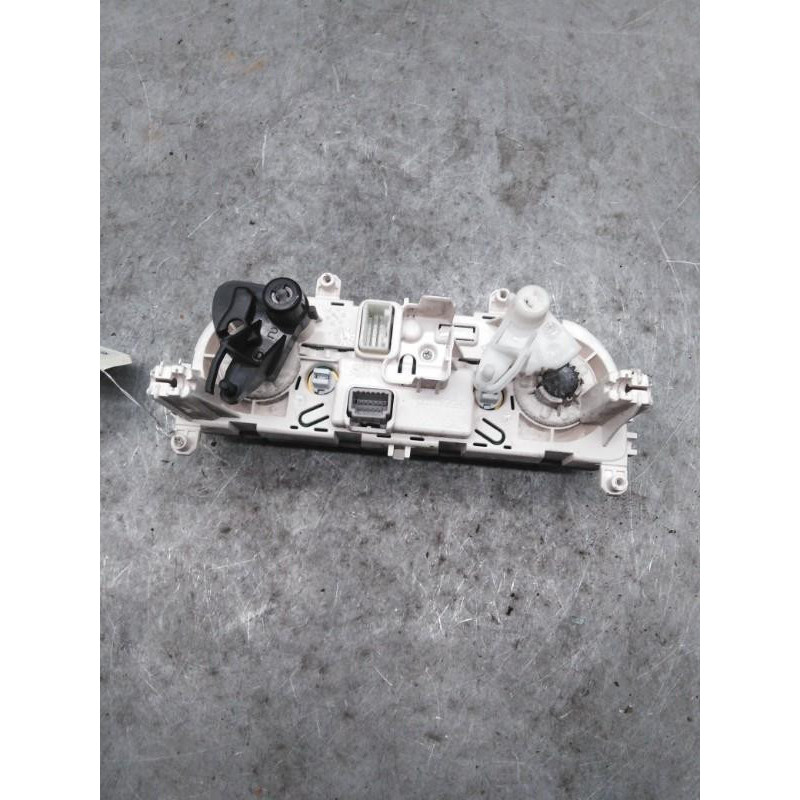 Commande chauffage RENAULT CLIO 4 Photo n°1