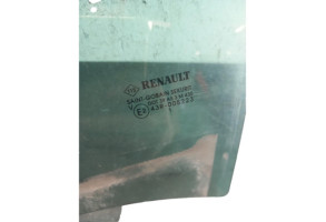 Vitre arriere gauche RENAULT CLIO 3 Photo n°1
