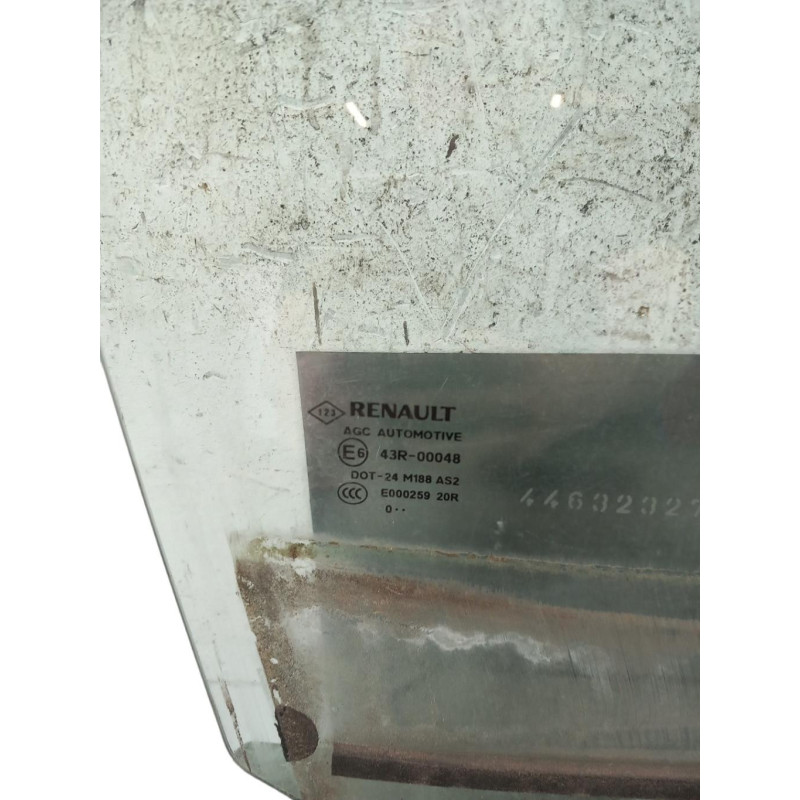 Vitre arriere droit RENAULT SCENIC 3 Photo n°1