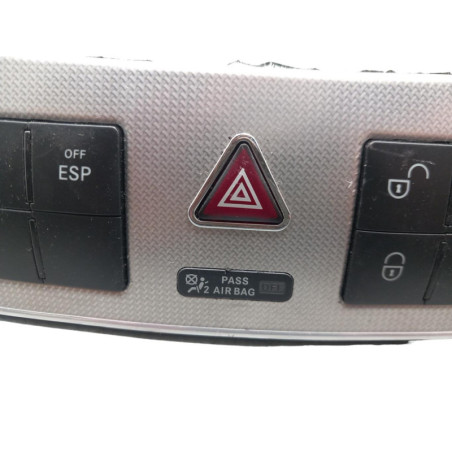 Bouton de warning MERCEDES CLASSE CLK 209