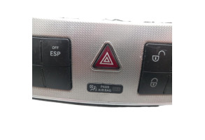 Bouton de warning MERCEDES CLASSE CLK 209 Photo n°1