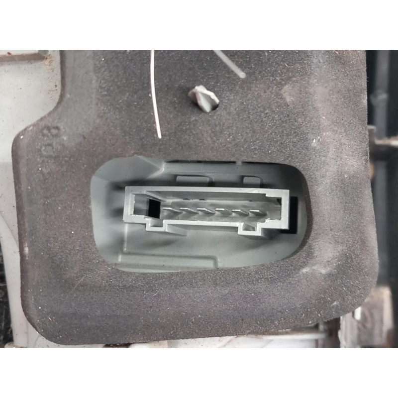 Feu arriere principal droit (feux) VOLKSWAGEN FOX Photo n°1