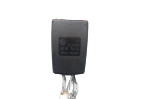 Attache ceinture arriere gauche VOLKSWAGEN GOLF 6 Photo n°2