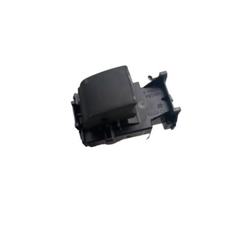 Interrupteur de leve vitre avant droit TOYOTA YARIS CROSS