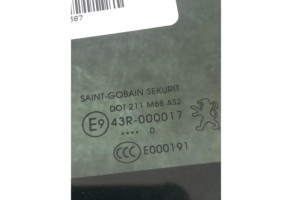 Custode avant gauche (porte) PEUGEOT 207 Photo n°3