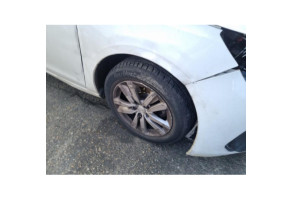Trappe d'essence PEUGEOT 308 2 SW Photo n°11