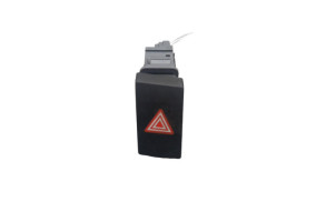 Bouton de warning TOYOTA VERSO Photo n°6