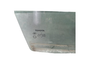 Vitre arriere droit TOYOTA VERSO Photo n°2