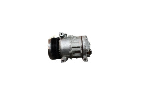 Compresseur clim FIAT GRANDE PUNTO Photo n°1