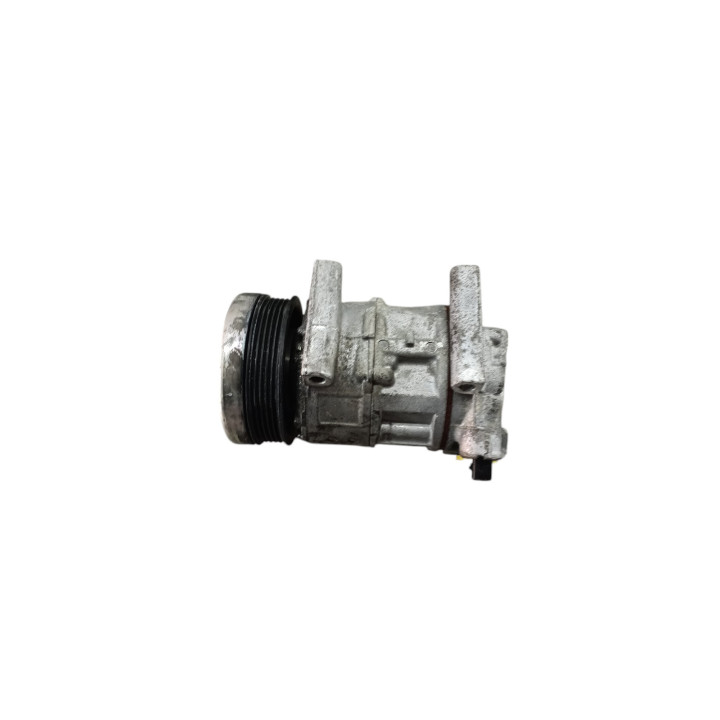 Compresseur clim FIAT GRANDE PUNTO Photo n°2