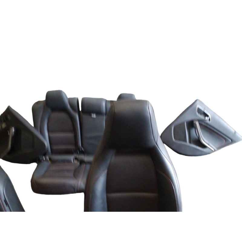 Interieur complet MERCEDES CLASSE A 176 Photo n°1