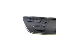 Poignee interieur avant droit MERCEDES CLASSE A 176 Photo n°1