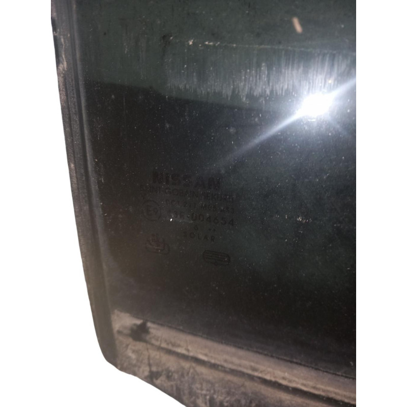 Vitre arriere droit NISSAN PATHFINDER 2 Photo n°1