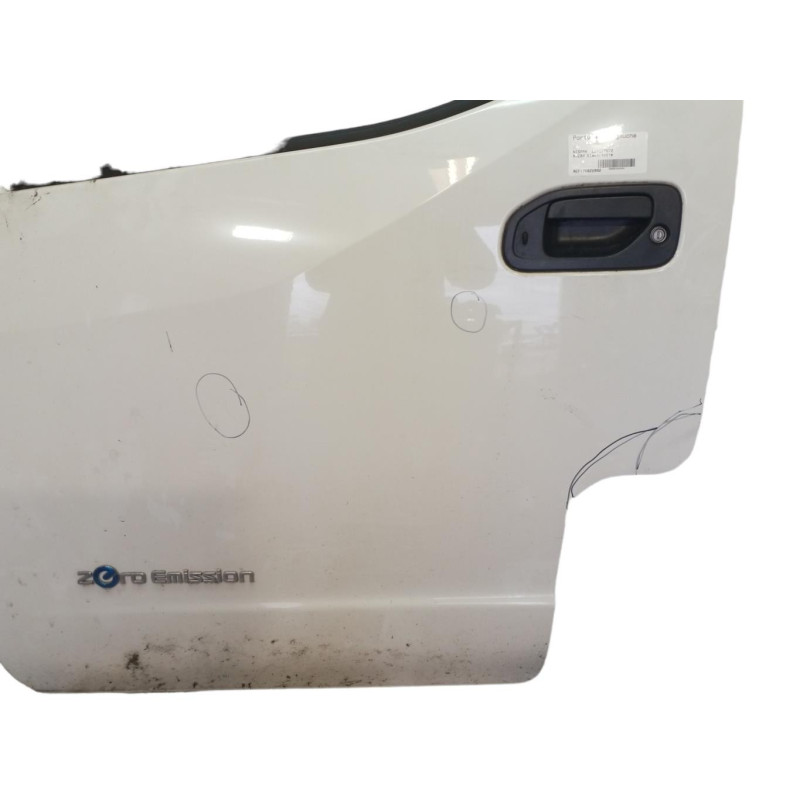 Porte avant gauche NISSAN NV200 Photo n°1