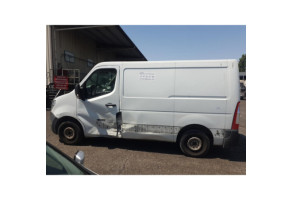 Vitre avant gauche NISSAN NV400 Photo n°10