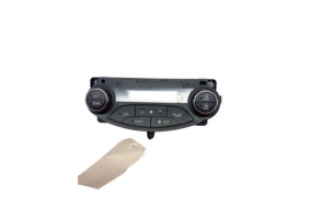 Commande chauffage TOYOTA YARIS 3 Photo n°4