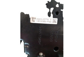 Compteur TOYOTA YARIS 3 Photo n°1